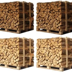Quatre palettes de bûches présentées ensemble
