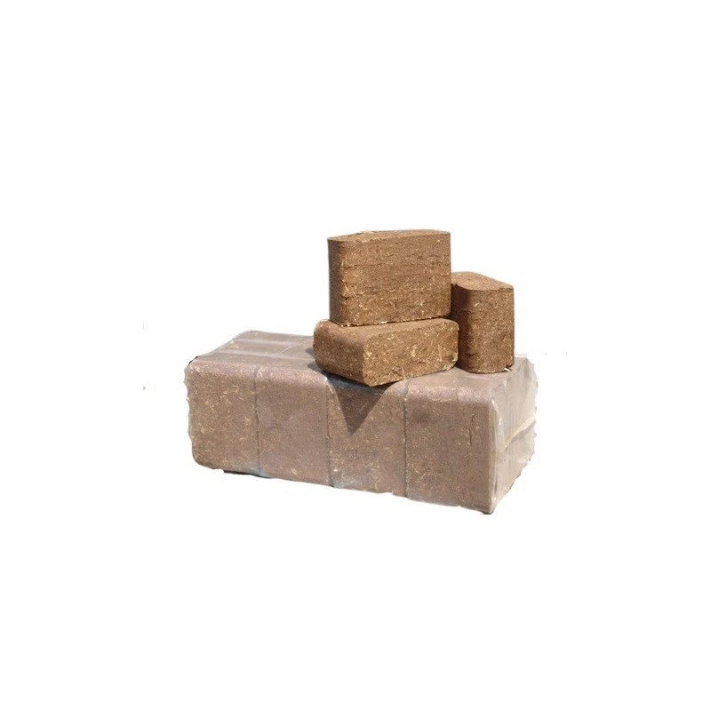 Briquettes brunes empilées